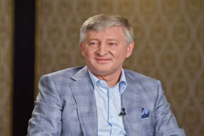 Ukrayna’nın en zengin iş insanı Rinat Ahmetov, savaştan sonra Mariupol’ü yeniden inşa etme sözü verdi