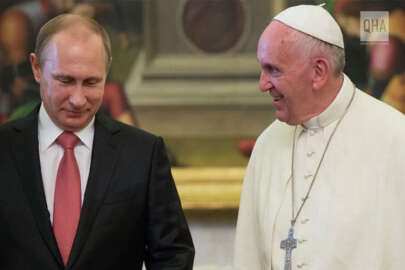 Papa, Putin ile görüşmek için Moskova'ya gitmek istedi, fakat hala yanıt alamadı