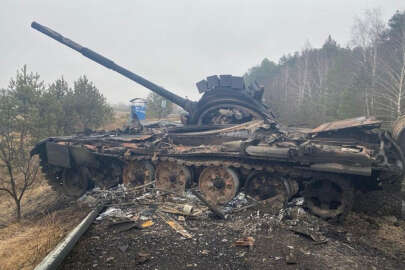Rusya, Ukrayna'da bin 145 tank ve 199 savaş uçağı kaybetti