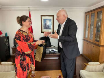 Türkiye'deki görev süresi sona eren Ukrayna Büyükelçiliği Müsteşarı Natalya Lopatina’dan Kırım Derneğine veda ziyareti