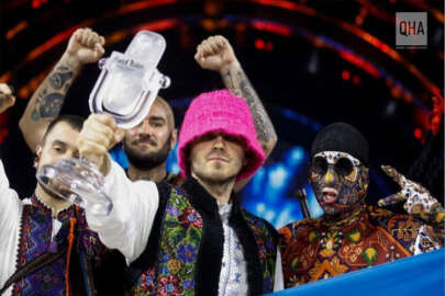 Eurovision kupası Kristal Mikrofon, Ukrayna'ya SİHA satın almak için ödülü açık artırmayla sattı