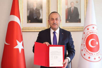 Bakan Çavuşoğlu: Türkiye'nin yabancı dillerdeki adı "Türkiye" olarak tescillendi