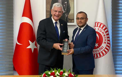 Ukrayna Büyükelçisi Bodnar, Türkiye’nin eski AB Bakanı ve BM 75. Genel Kurul Başkanı Volkan Bozkır’ı ziyaret etti