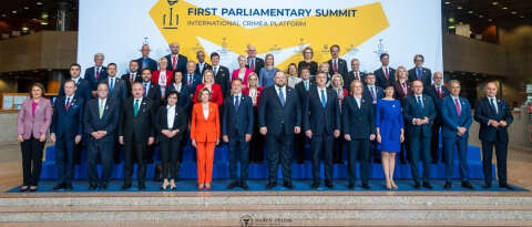 1. Kırım Platformu Parlamenterler Zirvesi Genel Oturumu başladı
