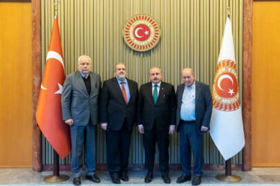 Kırım Tatar Milli Meclisi Başkanı Çubarov ve beraberindeki heyet, TBMM Başkanı Mustafa Şentop ile Kırım'ı görüştü