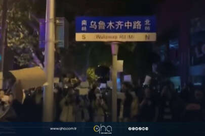 Çin'de öfke sokaklara taştı: Şi Cinping istifa sloganları!