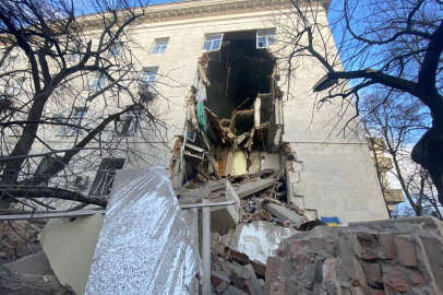 İşgalci Rus güçleri Herson’a saldırmaya devam ediyor