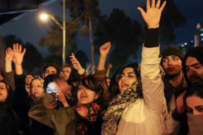 İran protestolarında hayatını kaybedenlerin sayısı 476'ya yükseldi