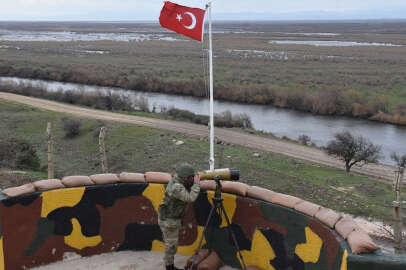 Hudut Kartalları, FETÖ'cüleri Yunanistan'a kaçarken yakaladı