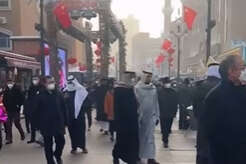 Çin propagandasına alet olan Arap yetkililer Doğu Türkistan sokaklarında