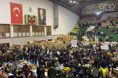 Başkent Ankara'da depremzedeler için yardım seferberliği aralıksız sürüyor