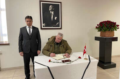 Ukraynalı üst düzey yetkililer, Türkiye'nin Kıyiv Büyükelçiliğinde taziye defterini imzaladı