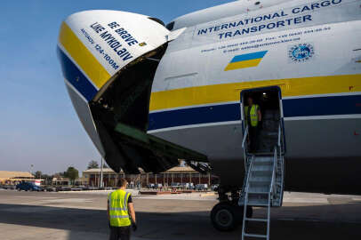 Ukrayna'nın kargo uçağı AN-124, 101 ton insani yardımı Türkiye'ye ulaştırdı