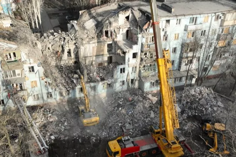 İşgalci Rusya, Zaporijjya’da sivilleri bombaladı: 13 ölü