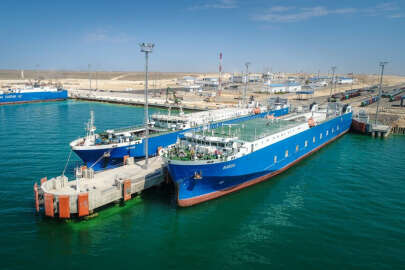 Türkmenistan, Özbekistan için Hazar Denizi'nde liman inşa edecek