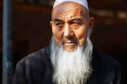 Çin'in toplama kampına attığı Uygur Türkü çiftten kötü haber!