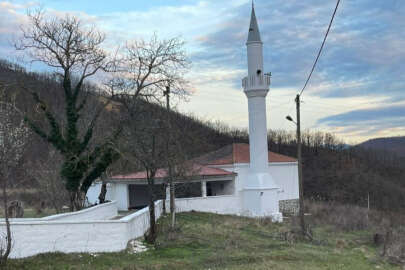 İskeçe'de camiye ve Kur'an-ı Kerim'e çirkin saldırı!