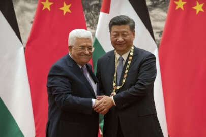 Filistin lideri Mahmut Abbas, Doğu Türkistan'da Çin propagandasına ortak oldu