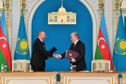 Azerbaycan ve Kazakistan, petrol geçişi alanında anlaşma imzaladı