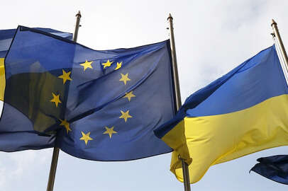 AB, Ukrayna'ya askeri yardım fonunu artırdı