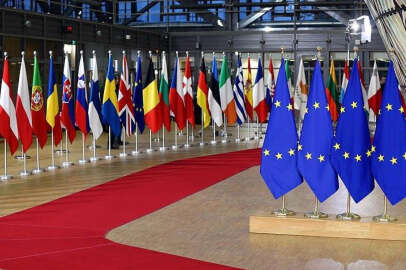 AB: Ukrayna'ya askeri ve mali destek devam edecek