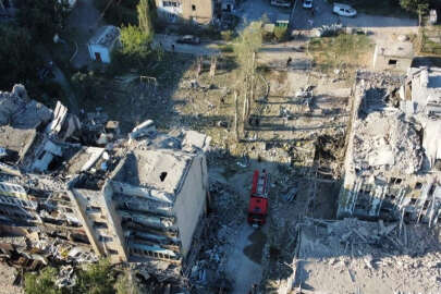 Rusya, Pokrovsk kentini bombaladı: 9 kişi hayatını kaybetti