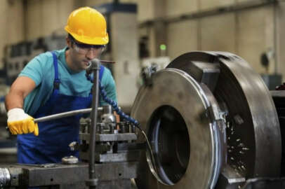 Rusya'da sanayi sektörü genç işçi bulamıyor!
