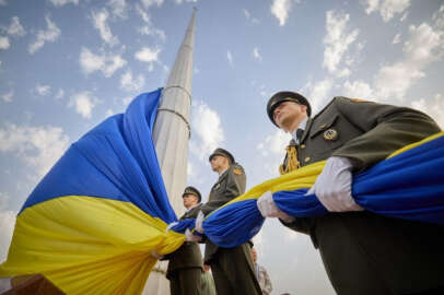 Türkiye ve Ukrayna Büyükelçilikleri, Bayrak Günü'nü kutladı