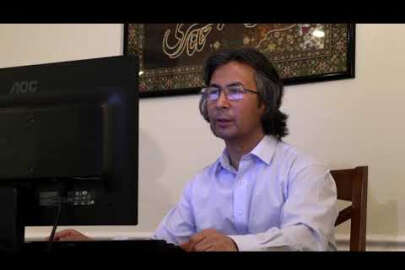 Uygur Türkü yazar Tahir Hamut Izgil, Uygur Edebiyatı'nı anlatacak
