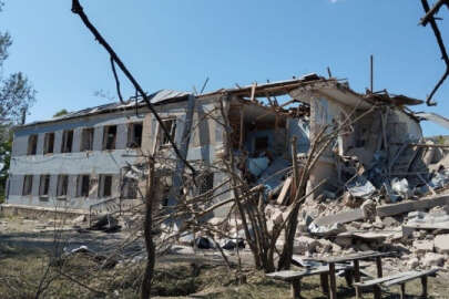 Ukrayna'da Rus saldırılarında 3 bin 400'den fazla okul zarar gördü