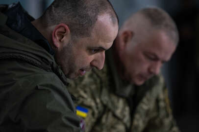 Ukrayna Savunma Bakanı Umerov, güneydoğu cephesindeki birlikleri ziyaret etti