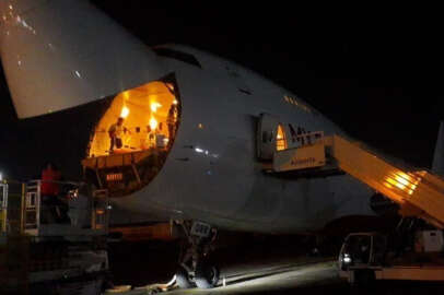 Özbekistan, Afganistan'a insani yardım gönderdi