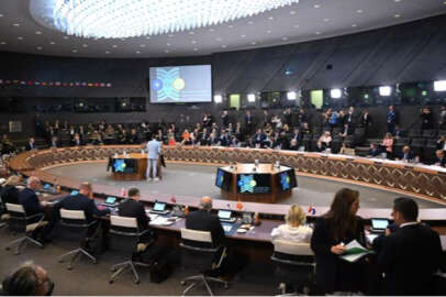 NATO-Ukrayna Konseyi Brüksel'de toplandı