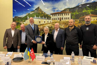 Türkiye'nin Kıyiv Büyükelçisi Bilgen, KTMM'yi ziyaret etti