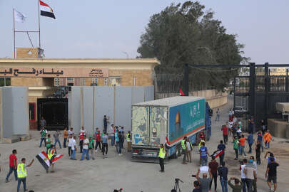 Refah Sınır Kapısı'ndan ikinci yardım konvoyu geçti