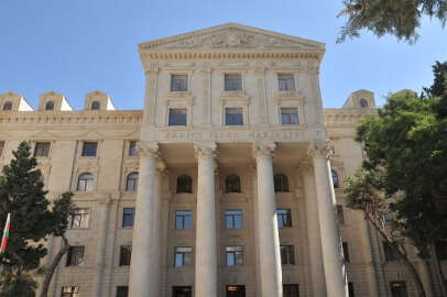 Azerbaycan Dışişleri Bakanlığı: Fransa, barış ve istikrarı engelleyen sinsi politikasına son vermeli