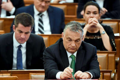 Macaristan seçim kampanyasında yabancı finansman kullanımını suç haline getirecek