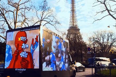 Fransa'da Uygur Soykırımı dev ekranlı kamyonlarla anlatılıyor