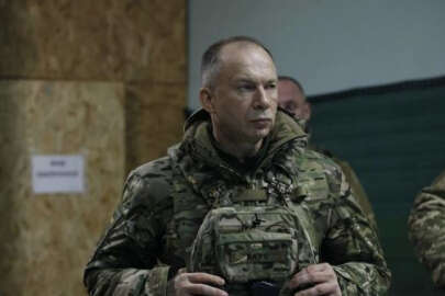 Ukrayna Başkomutanı Sırskıy: Düşmanı yıpratmak için savunmaya geçtik
