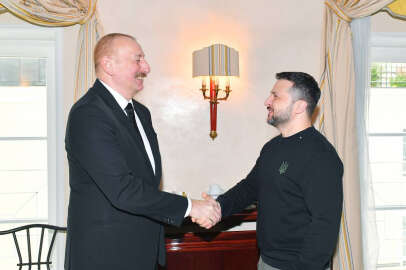 Zelenskıy ile Aliyev Münih'te bir araya geldi