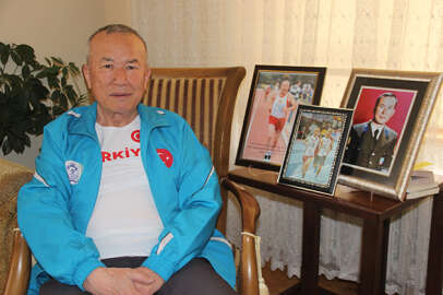 76 yaşındaki Kırım Tatarı emekli asker dünya şampiyonasına hazırlanıyor!