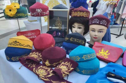 Kazak Türkleri, Ulusal Giyim Günü'nü unutmadı: Ortaya renkli görüntüler çıktı