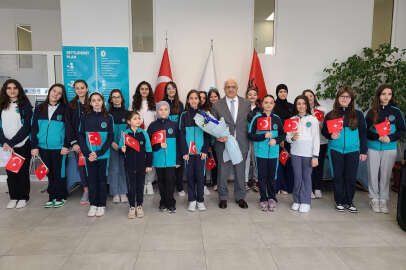 TİKA Başkan Yardımcısı Dr. Mahmut Çevik, Arnavutluk Maarif Okulları öğrencileriyle bir araya geldi
