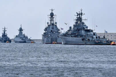 Ukrayna Akyar'da 4 Rus gemisini imha etti