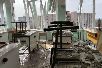 İşgalci Rusya, Herson'da bir üniversiteyi bombaladı!