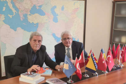 TİKA Başkan Yardımcısı Dr. Mahmut Çevik Kosovalı Yazar Refki Taç ile bir araya geldi