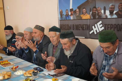 Kırım Tatarları Rus işgali altında 11. Ramazan Bayramı'nı geçiriyor