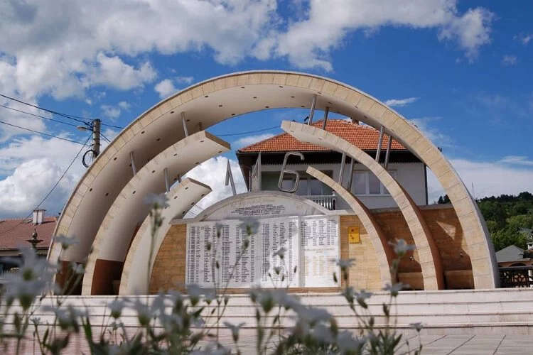 Ahmiçi Katliamı'nın üzerinden 31 yıl geçti: Köyün imamı yaşananları QHA'ya  anlattı - QHA - Kırım Haber Ajansı