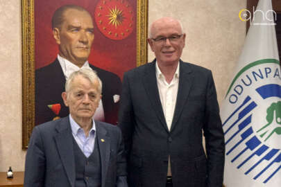 Kırımoğlu, Odunpazarı Belediye Başkanı Kazım Kurt'u ziyaret etti