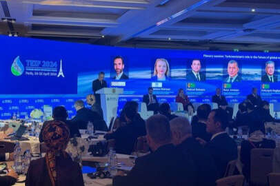 Paris'te Türkmen Enerji Yatırım Forumu gerçekleştirildi